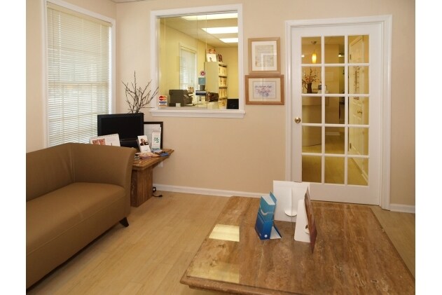 More Photos Of 800 Wyckoff Ave, Wyckoff Office For Sale