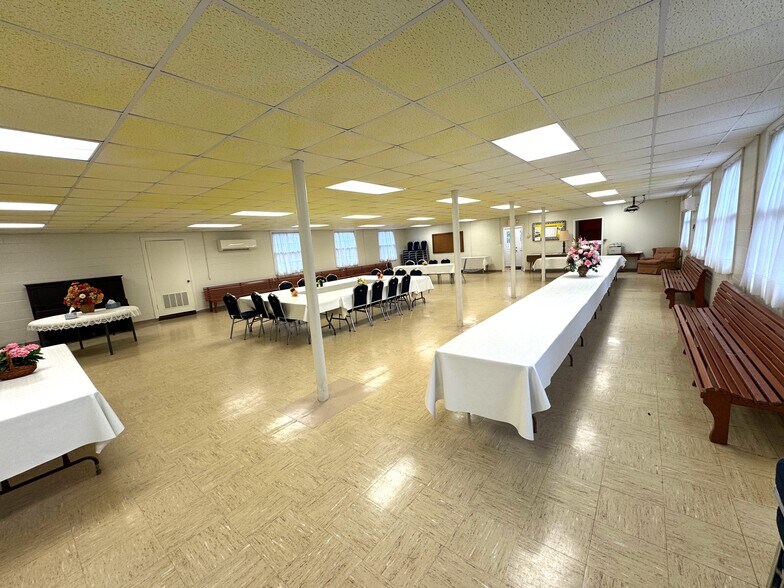 More Photos Of 205 Spalding St, Griffin Religious Facility For Sale