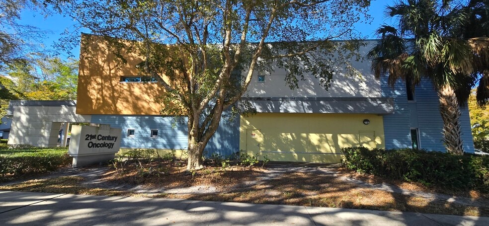 More Photos Of 955 10th Ave N, Naples Medical For Lease