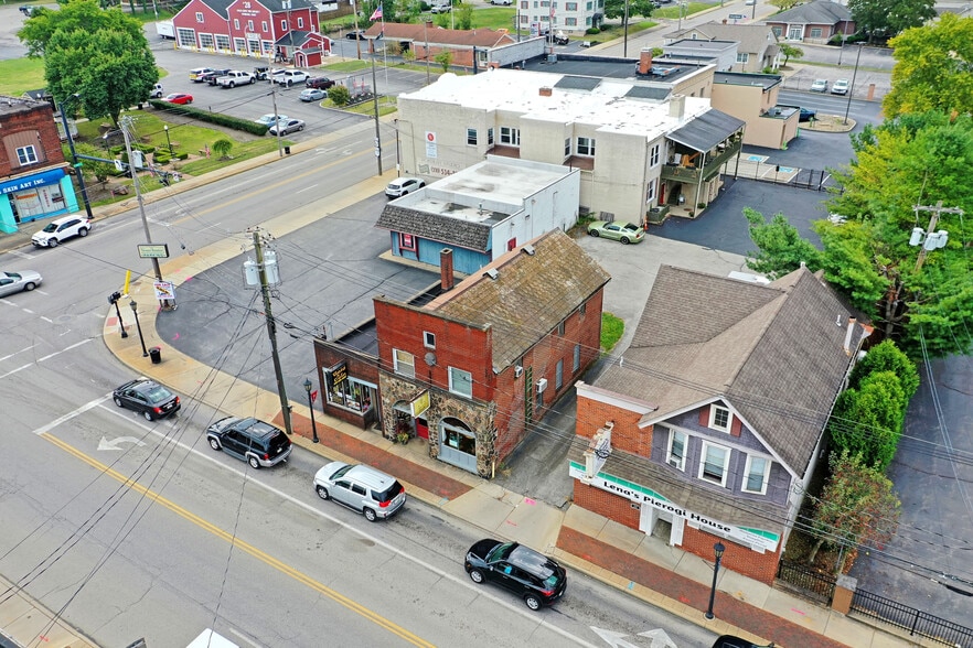 More Photos Of 12-14 N Main St, Hubbard Storefront Retail Residential For Sale