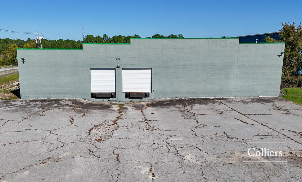 More Photos Of 408 N Springs Rd, Columbia Warehouse For Lease
