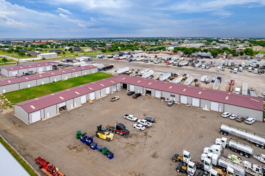 More Photos Of 12509 N Saginaw Blvd, Fort Worth Unknown For Lease