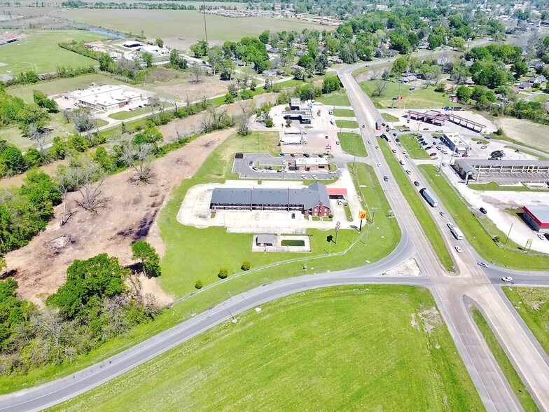 More Photos Of 144 Highway 65 S, Tallulah Hotel For Sale