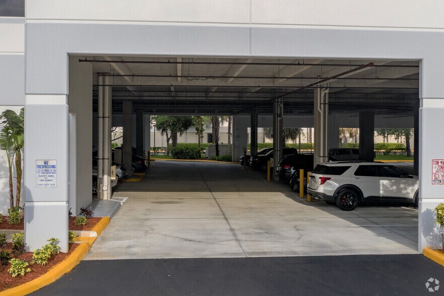 More Photos Of 1095 Broken Sound Pky, Boca Raton Office For Lease
