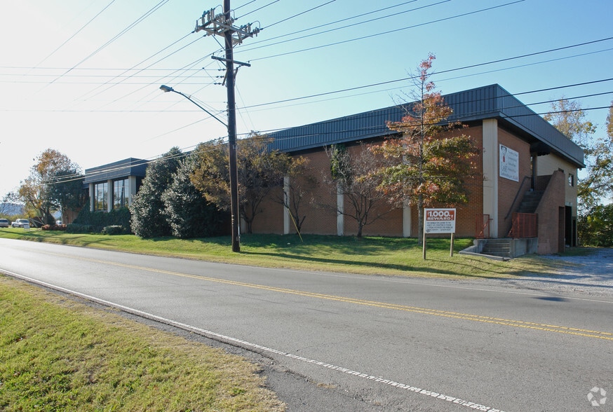 More Photos Of 4633 Trousdale Dr, Nashville Office For Lease