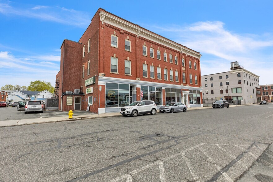 More Photos Of 42 Summer St, Pittsfield Medical For Sale