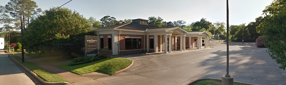 Primary Photo Of 1303 N Mound St, Nacogdoches Medical For Lease