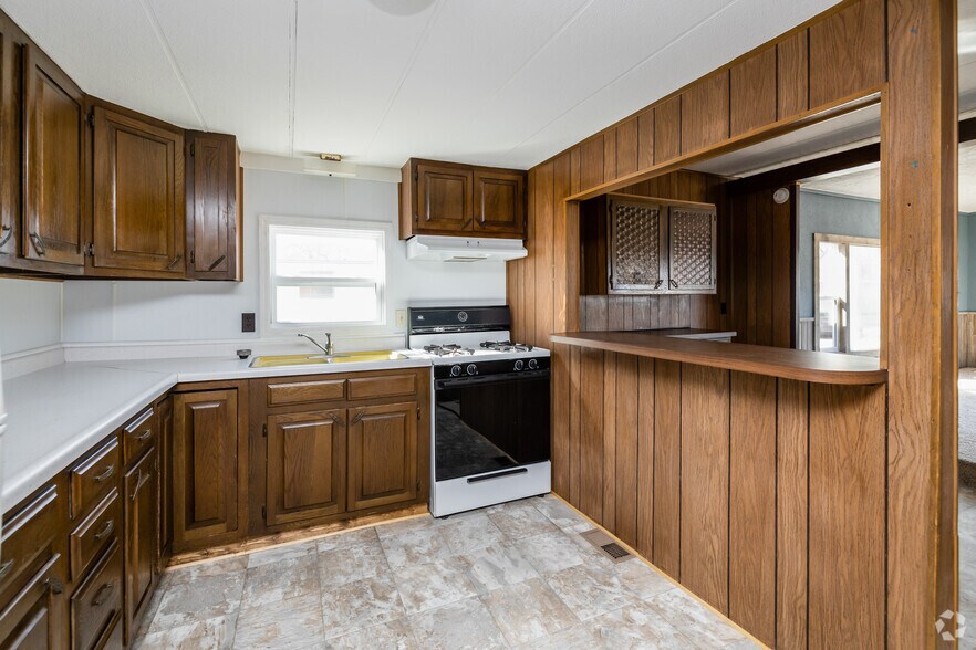 More Photos Of 1010 Maple St, Chadron Manufactured Housing Mobile Home Park For Sale