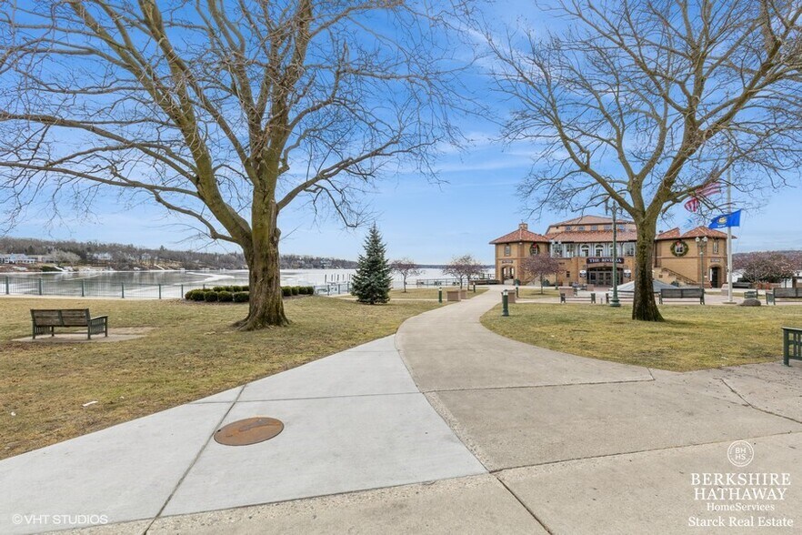 More Photos Of 772 W Main St, Lake Geneva Loft Creative Space For Lease