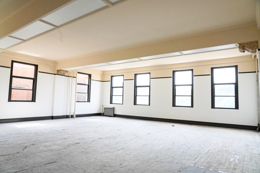 More Photos Of 146-150 E Main St, Carnegie Office For Lease