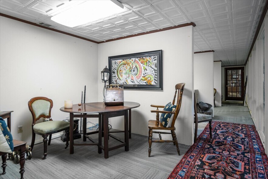 More Photos Of 117 E Lufkin Ave, Lufkin General Retail For Sale