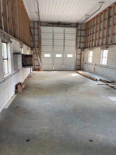 More Photos Of 830 Beaver Creek rd, Hagerstown Specialty For Lease