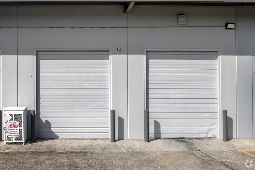 More Photos Of 15925 Morales Rd, Houston Unknown For Lease