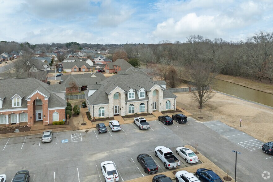 More Photos Of 200 Grand Steeple Dr, Collierville Office For Lease