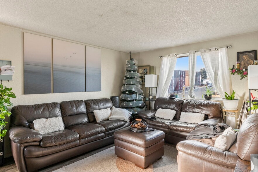 More Photos Of 1100 S Quivas St, Denver Apartments For Sale