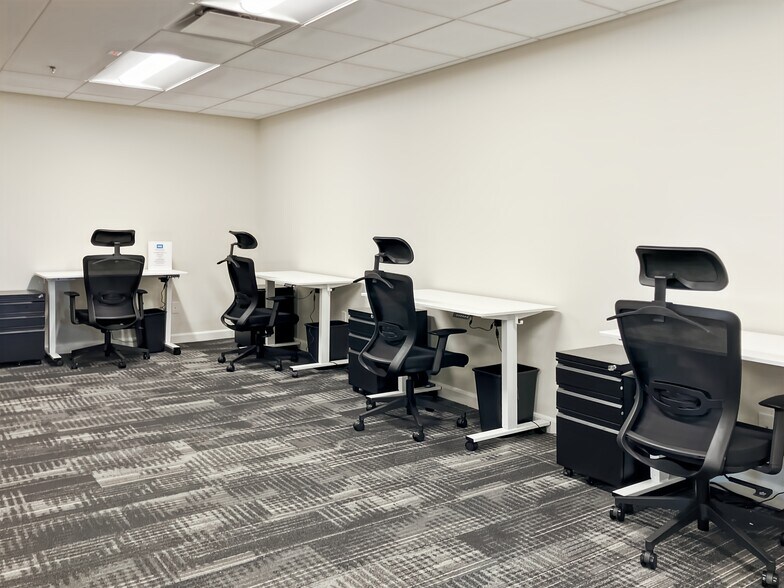 More Photos Of 1200 Pearl St, Boulder Coworking Space