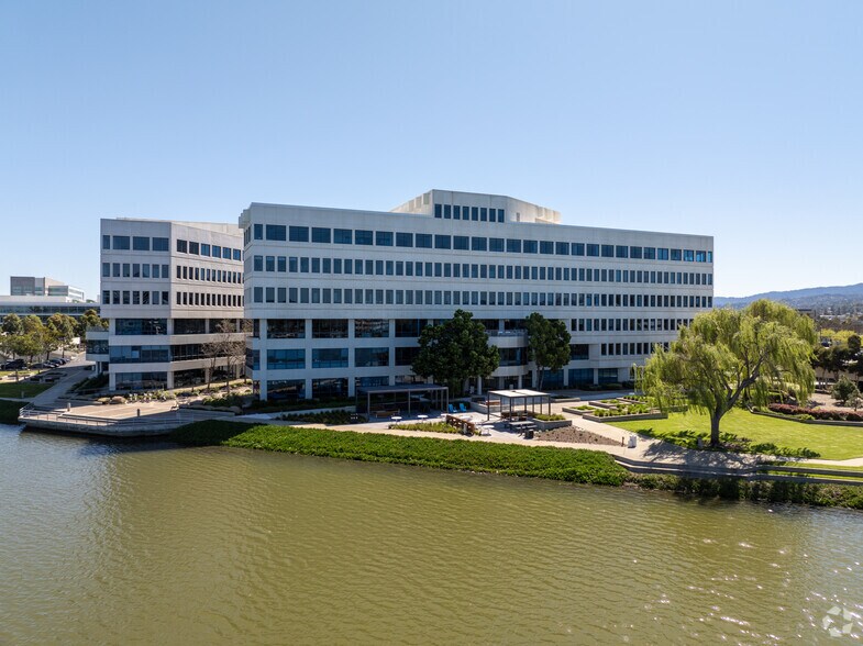 More Photos Of 255 Shoreline Dr, Redwood City Office For Lease