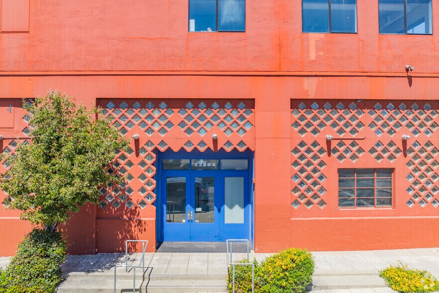 More Photos Of 2390 4th St, Berkeley Office For Lease