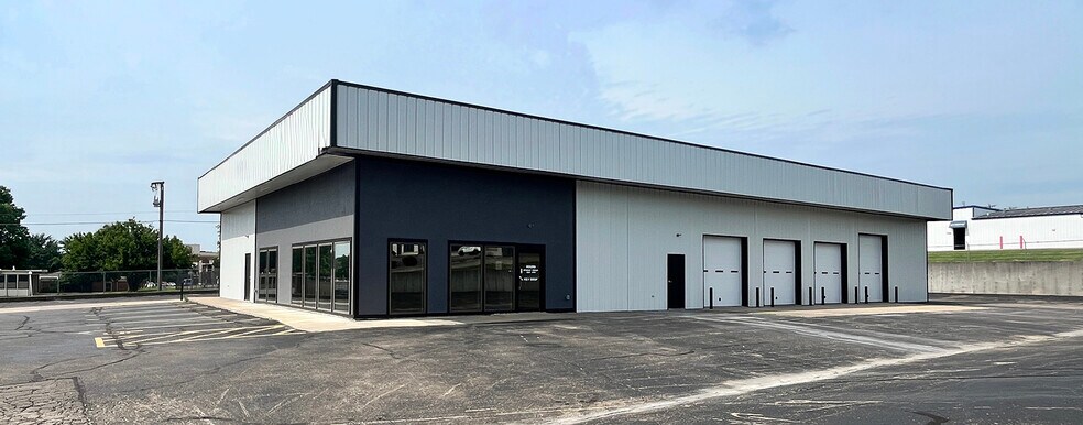 More Photos Of 315 SW 32nd Ter, Topeka Industrial For Lease