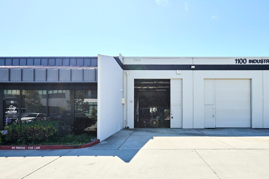 More Photos Of 1100 Industrial Rd, San Carlos Research And Development For Lease