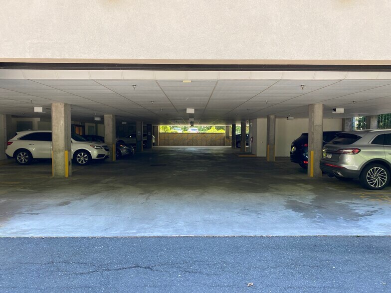 More Photos Of 345 N Main St, New City Office For Sale