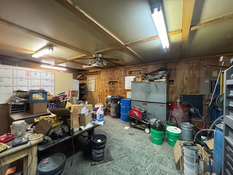 More Photos Of 50 Dalley Rd, Riverton Warehouse For Sale