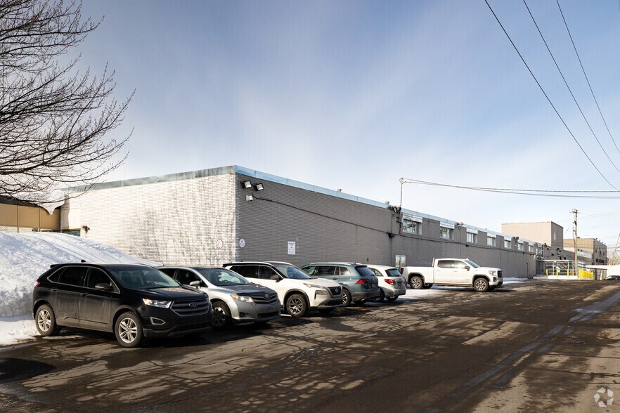 More Photos Of 4753-4767 Boul Des Grandes-Prairies, Montréal Industrial For Lease