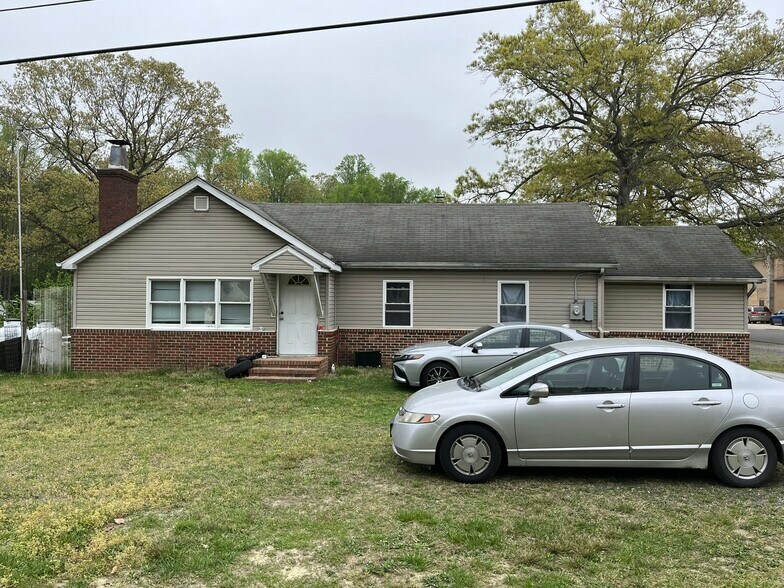 More Photos Of 24567 DuPont Blvd, Georgetown Truck Terminal For Sale