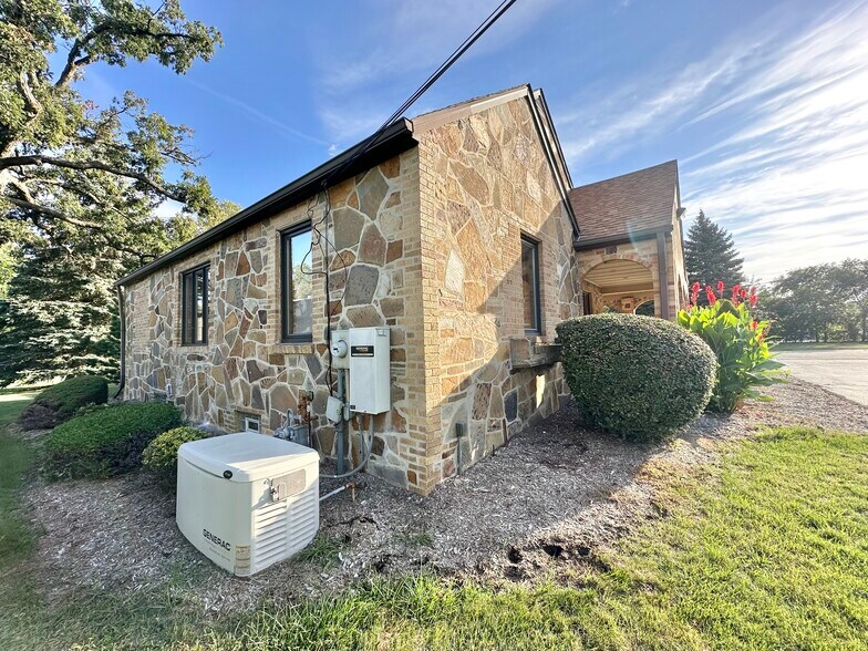 More Photos Of 1275 Joliet St, Dyer General Retail For Sale