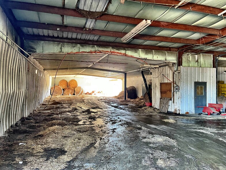 Primary Photo Of 21 Industrial Blvd, Eastman Office For Sale