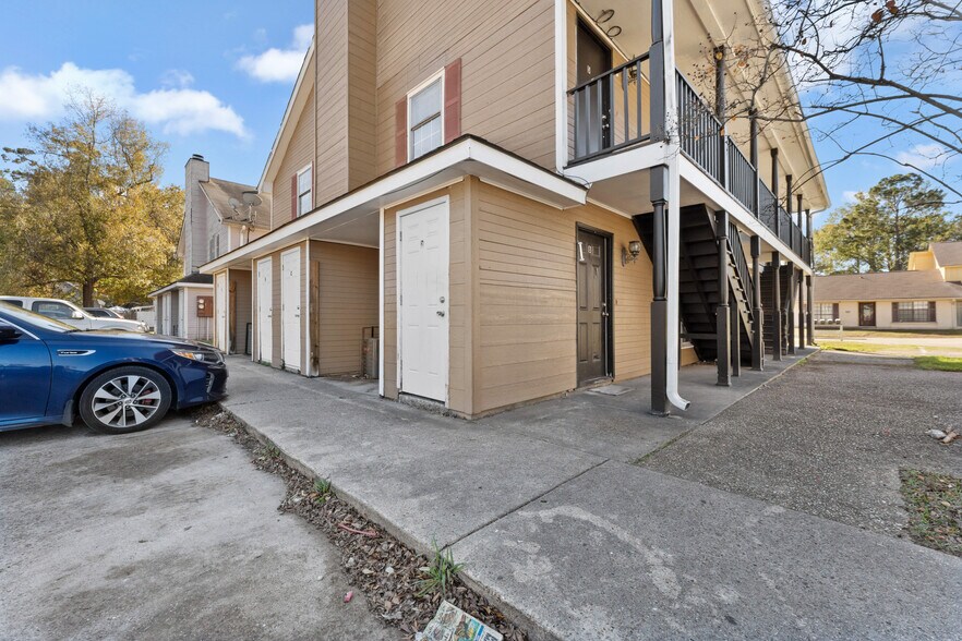 More Photos Of 612 Rue Saint Martin, Hammond Apartments For Sale