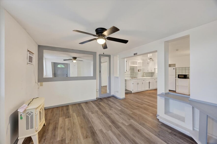 More Photos Of 319 S 10th St, Las Vegas Apartments For Sale