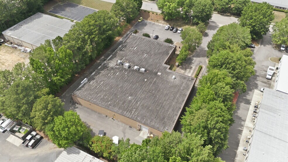 More Photos Of 2720 Discovery Dr, Raleigh Flex For Lease