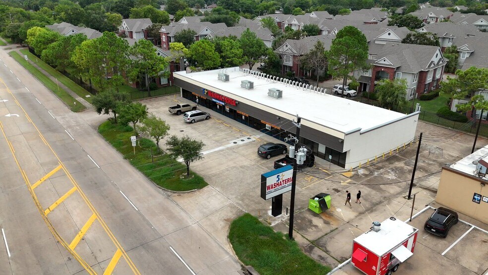 Primary Photo Of 3985 Underwood Rd, La Porte General Retail For Sale