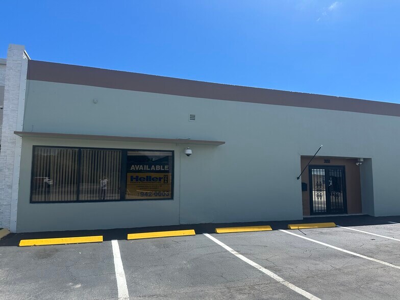 More Photos Of 3056 NE 12th Ter, Oakland Park Warehouse For Lease