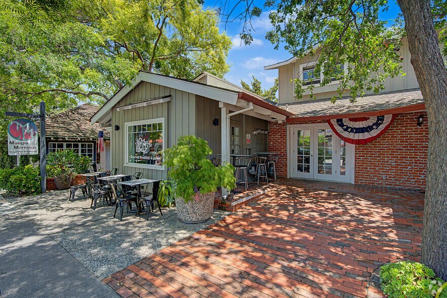 More Photos Of 14554 Big Basin Way, Saratoga Storefront Retail Office For Lease