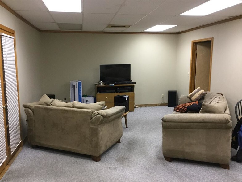 More Photos Of 120 N Main St, Churubusco Storefront Retail Residential For Sale