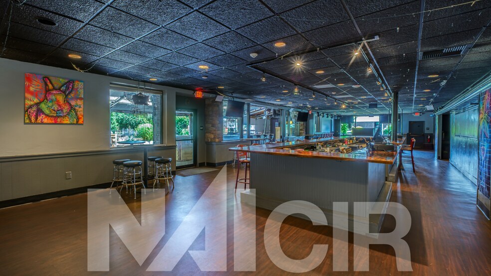 More Photos Of 2650 Eastern Blvd, York Restaurant For Lease