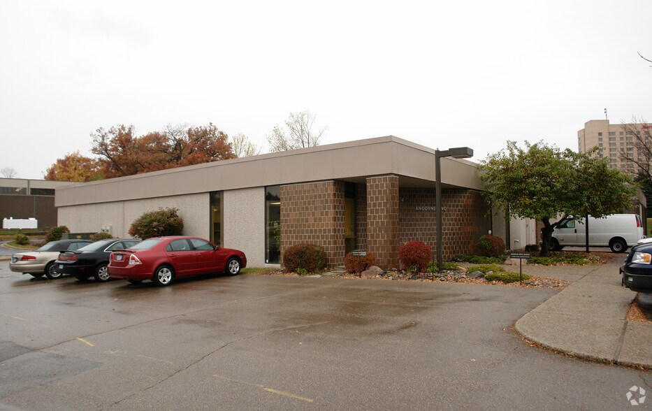 Primary Photo Of 6026 Blue Circle Dr, Minnetonka Industrial For Sale