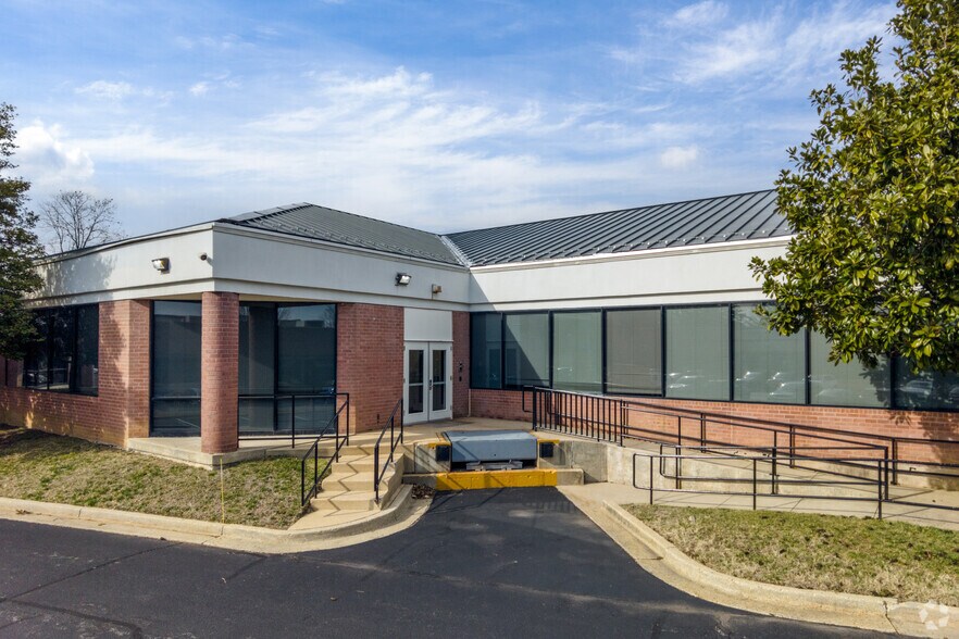 More Photos Of 2301 Broadbirch Dr, Silver Spring Medical For Sale