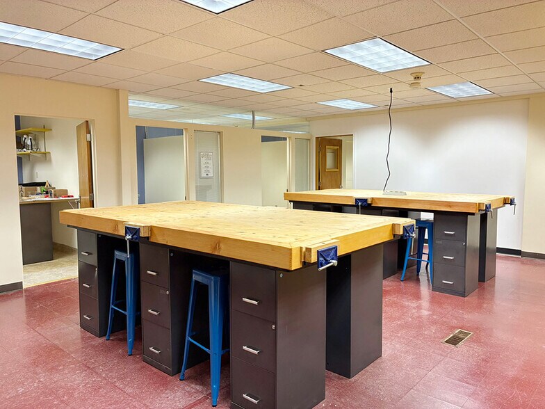 More Photos Of 1749-1751 Dexter Ave N, Seattle Medical For Lease