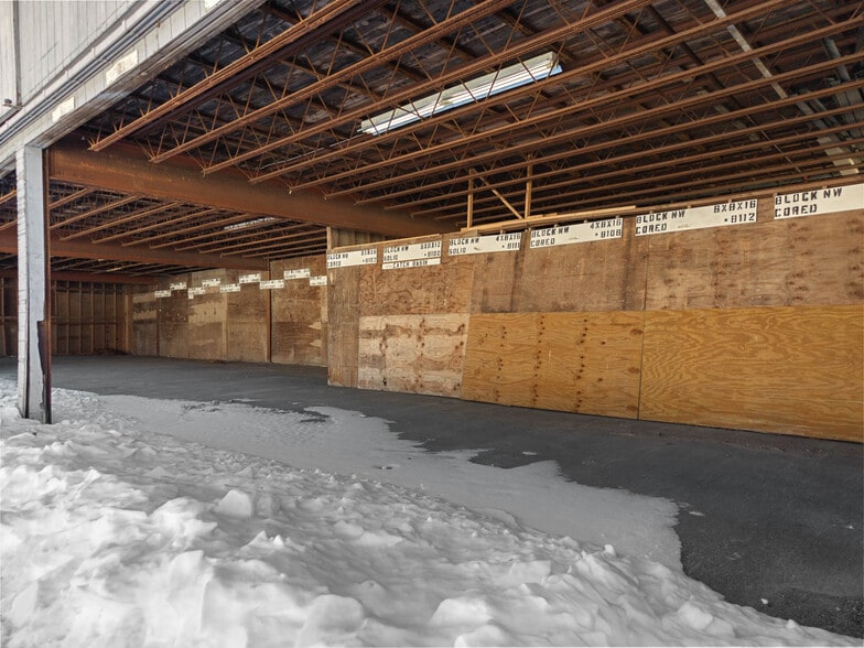 More Photos Of 45 Richards Grove Rd, Quaker Hill Service For Sale