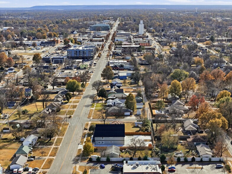 More Photos Of 816 N Main St, Broken Arrow Apartments For Sale