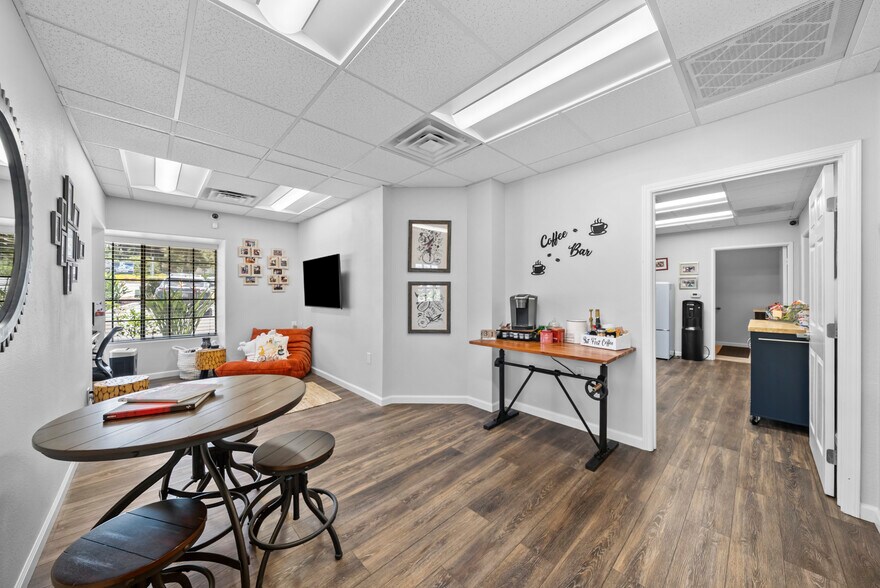More Photos Of 1392 Tavern Rd, Alpine Freestanding For Sale