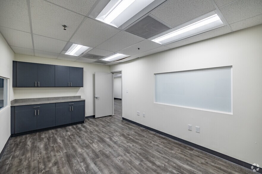 More Photos Of 1352-1382 NW 78th Ave, Doral Unknown For Lease