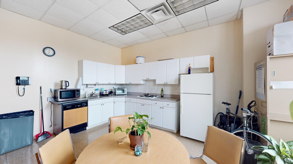 More Photos Of 31-21 31st St, Long Island City Office For Lease