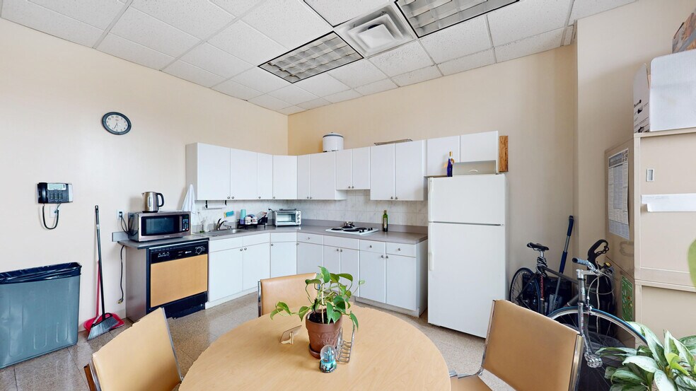 More Photos Of 31-21 31st St, Long Island City Office For Lease