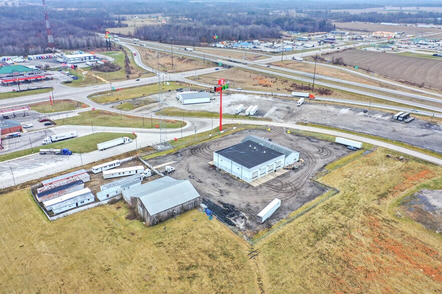 More Photos Of 1116 W County Road 450 N, Brazil Truck Terminal For Lease
