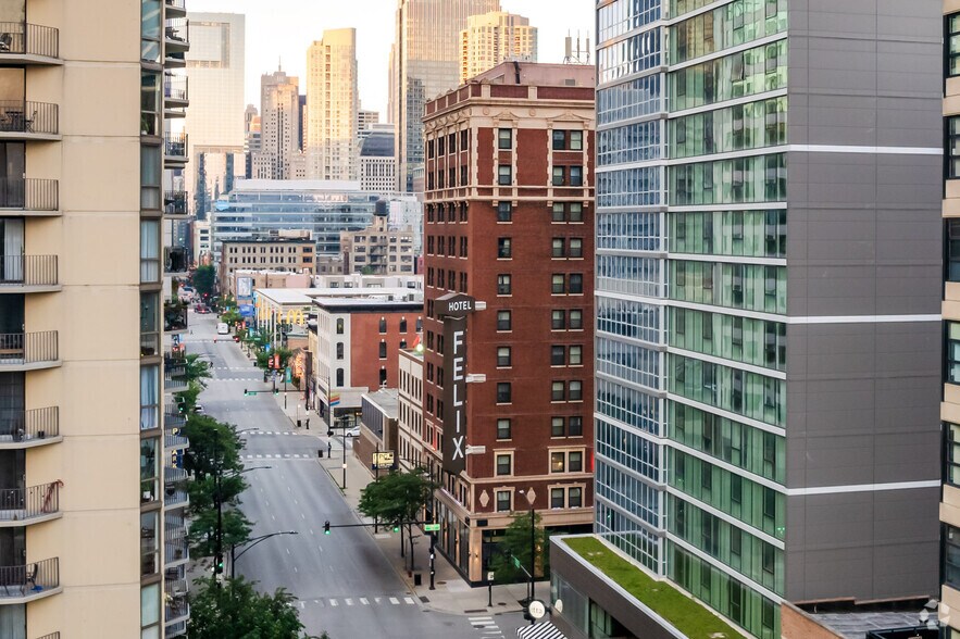 More Photos Of 111 W Huron St, Chicago Hotel For Lease