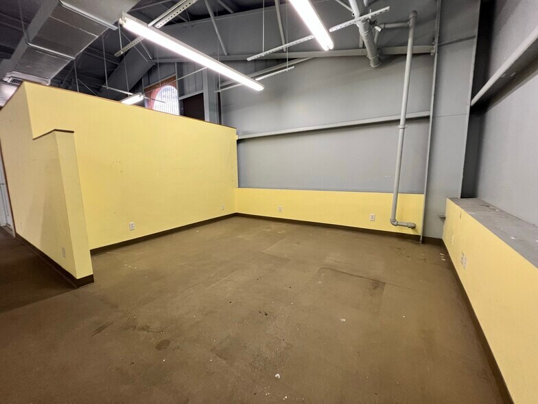 More Photos Of 120 Sand Island Access Rd, Honolulu Warehouse For Lease